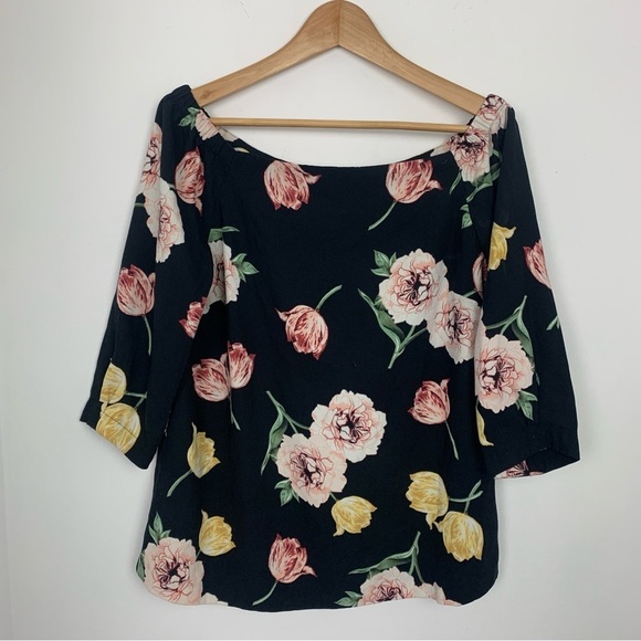 Le Chateau Floral Off-The-Shoulder Blouse - Picture 1 of 6